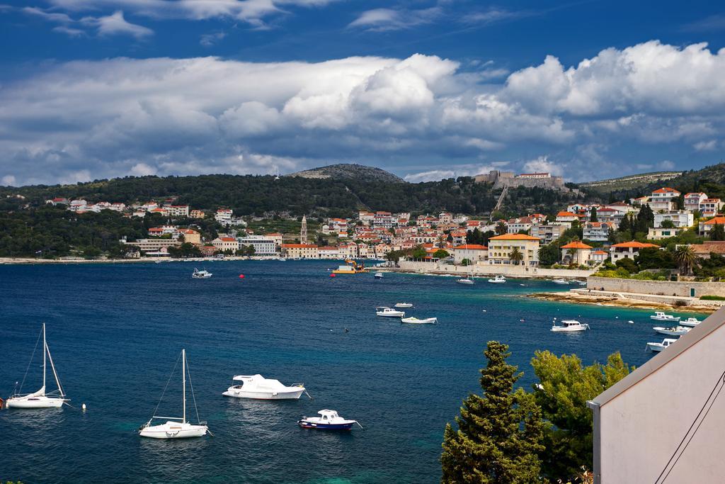 Apartments Bicanic Hvar Town Extérieur photo