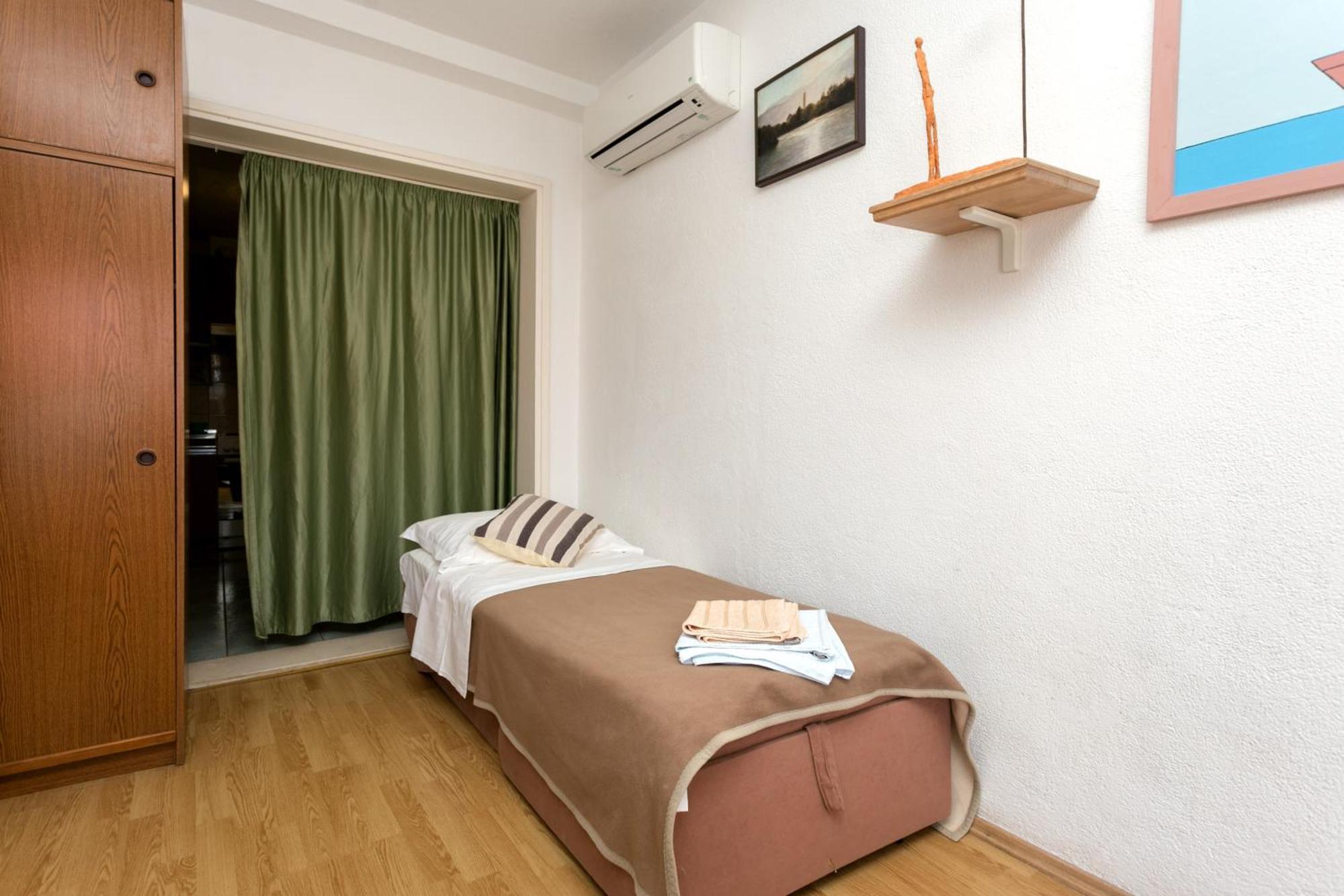 Apartments Bicanic Hvar Town Extérieur photo